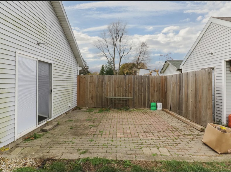 More Photos Of 311 McKinley St, Deer Creek Apartments For Sale