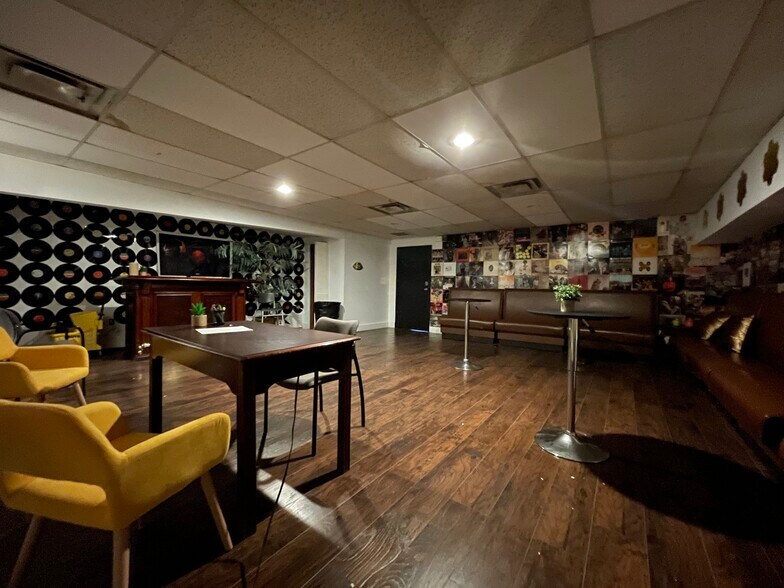 More Photos Of 4719-4731 Stamp Rd, Temple Hills Service For Sale