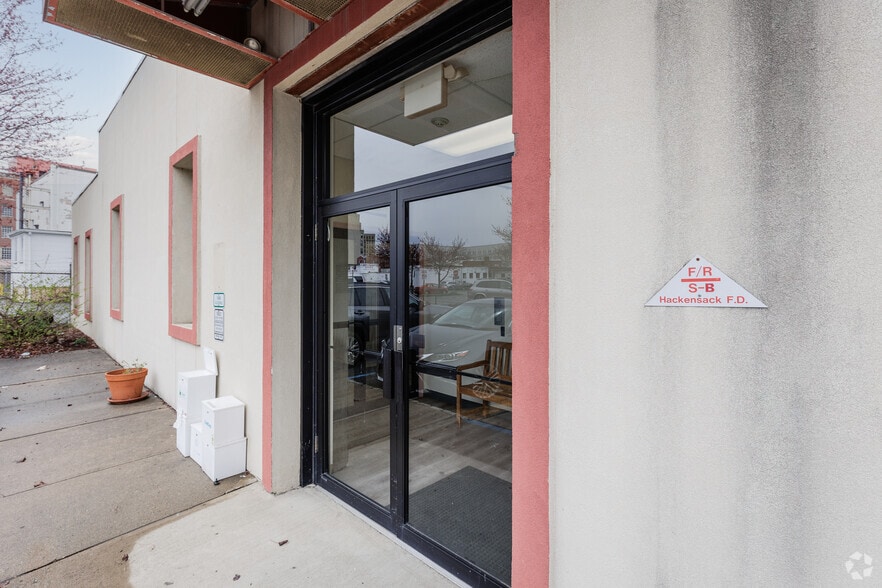 More Photos Of 294-298 State St, Hackensack Medical For Sale