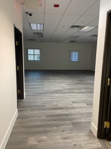More Photos Of 5440 W Sahara Ave, Las Vegas Medical For Lease