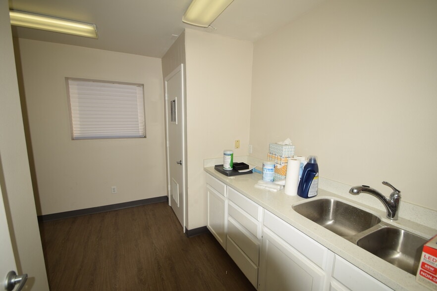 More Photos Of 3009 W Charleston Blvd, Las Vegas Medical For Lease