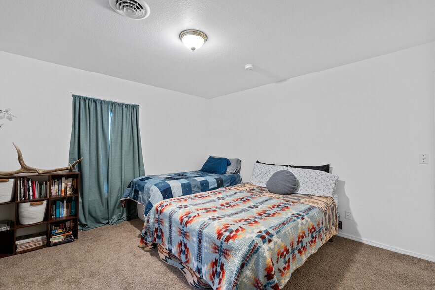 More Photos Of 140 S Chase St, Heppner Apartments For Sale