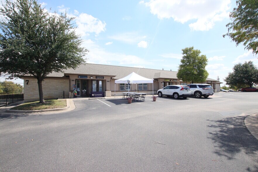 More Photos Of 1508 Dessau Ridge Ln, Austin Medical For Sale