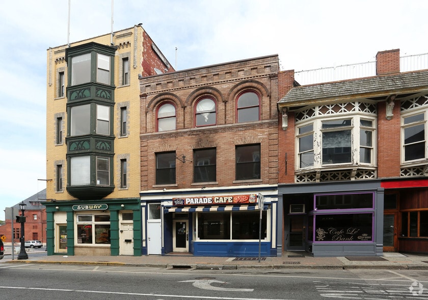 More Photos Of 8 Bank St, New London Apartments For Lease