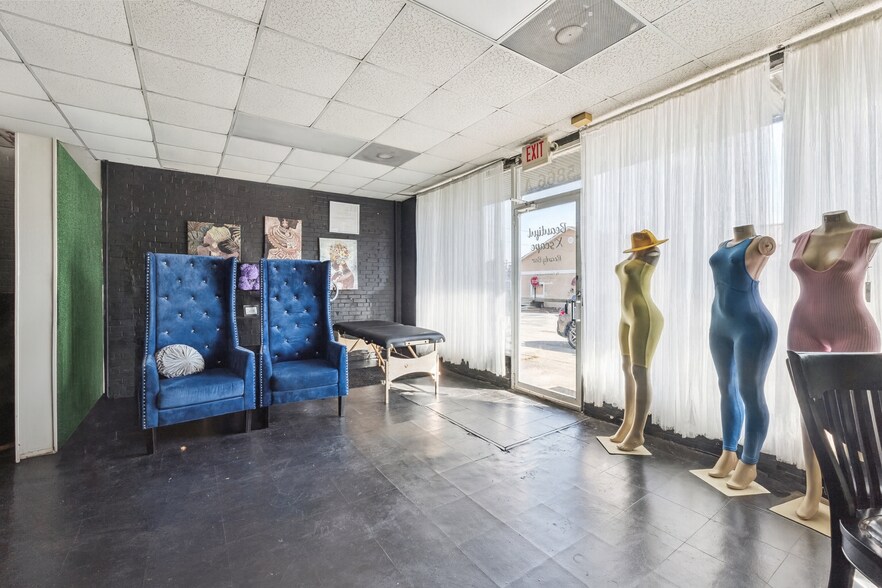 More Photos Of 5866 Love St, Austell Storefront For Sale