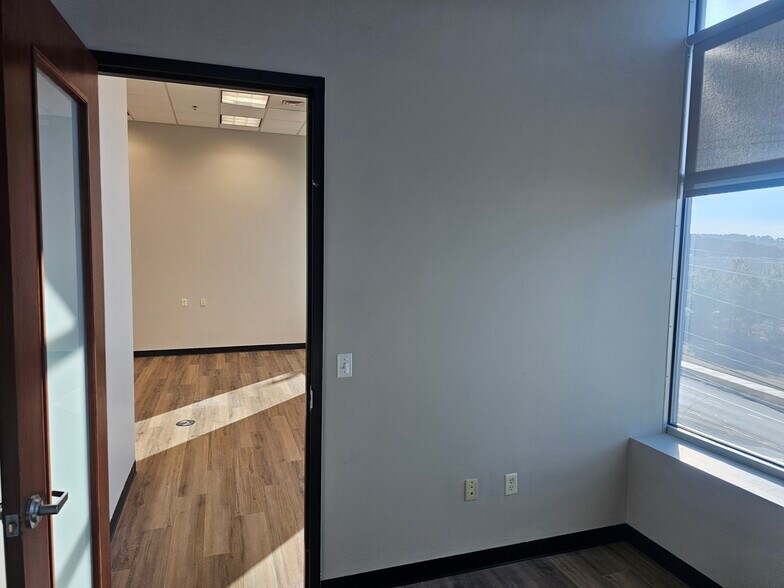 More Photos Of 10610 Metromont Pky, Charlotte Office For Lease