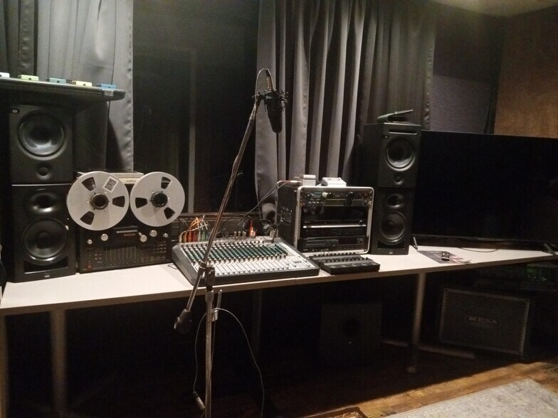 More Photos Of 200 W Malloy Bridge Rd, Seagoville Flex For Sale