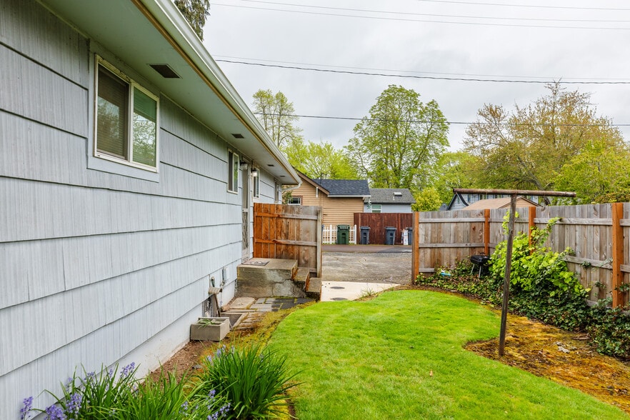 More Photos Of 310 McNary Ave NW, Salem Multifamily For Sale