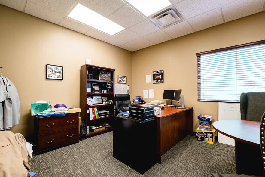 More Photos Of 201 Murphy Dr, Maumelle Research And Development For Lease