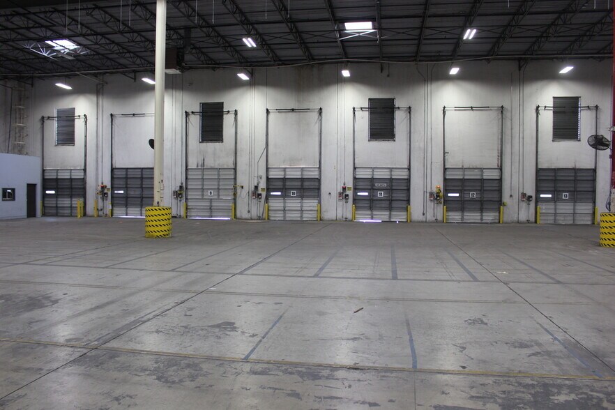 More Photos Of 2044 Forward Augusta Dr, Augusta Warehouse For Sale