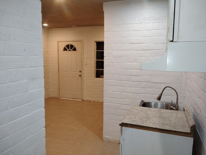 More Photos Of 12041 Sierra Way, Kernville Apartments For Sale