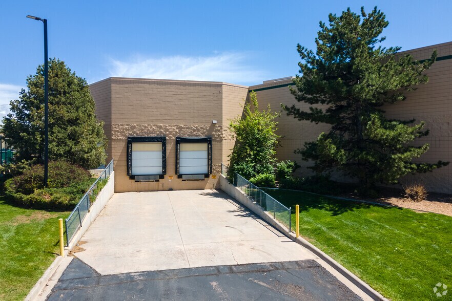 More Photos Of 8110-8292 S University Blvd, Centennial Unknown For Lease