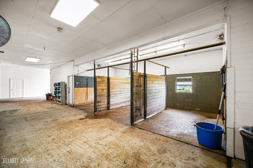 More Photos Of 1785 Old River Rd, Natchitoches Light Manufacturing For Sale