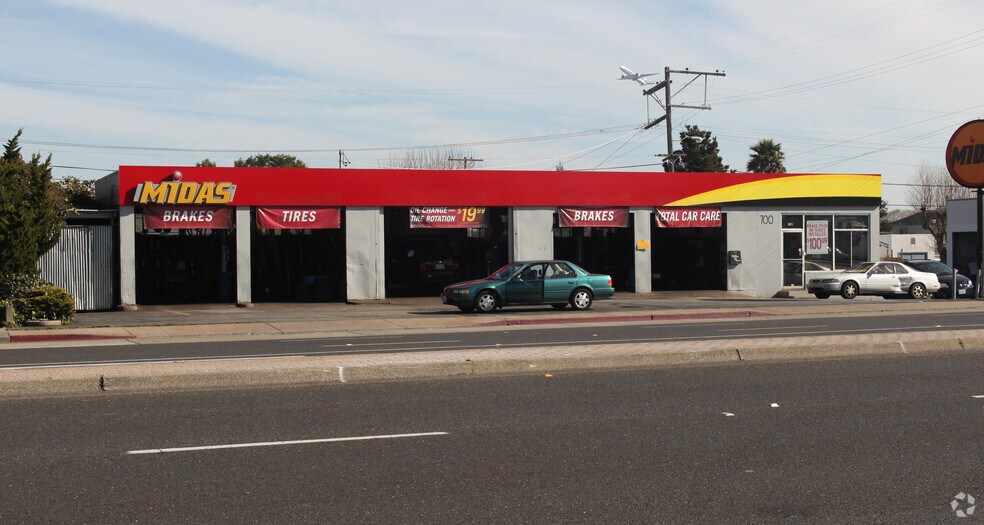 More Photos Of 700 El Camino Real, San Bruno Auto Dealership For Lease
