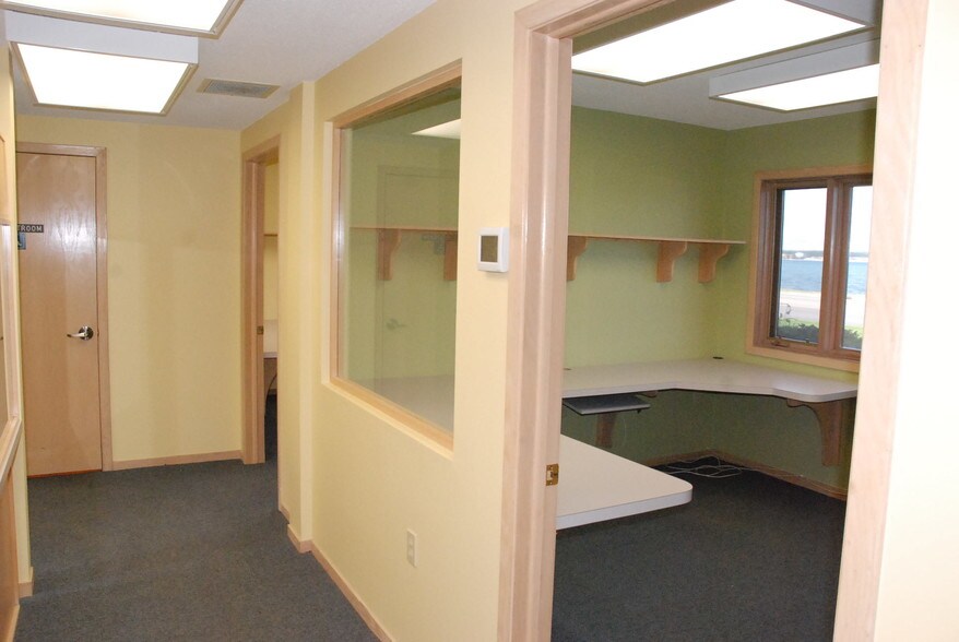 More Photos Of 4620 N US Highway 31 N, Traverse City Office For Lease