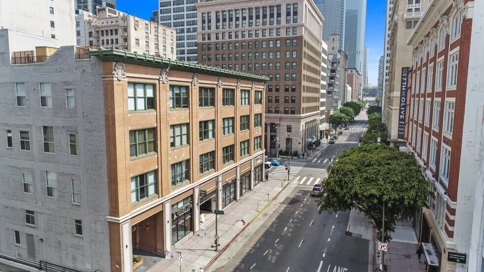 More Photos Of 500 W 7th St, Los Angeles Apartments For Lease