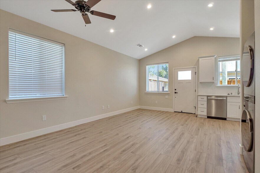 More Photos Of 555 N I St, Livermore Multifamily For Sale