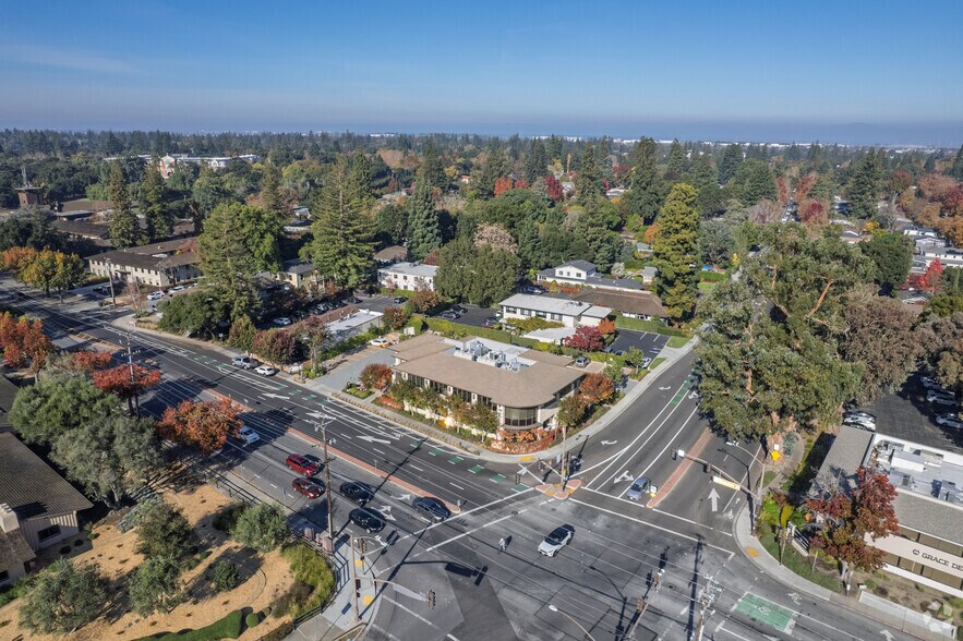 More Photos Of 100 Middlefield Rd, Menlo Park Office For Lease