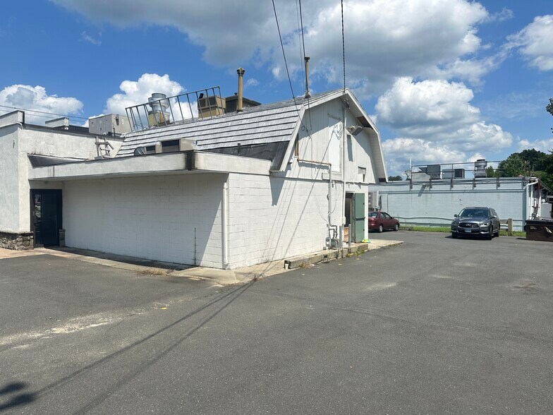 More Photos Of 838 Farmington Ave, Bristol Fast Food For Sale