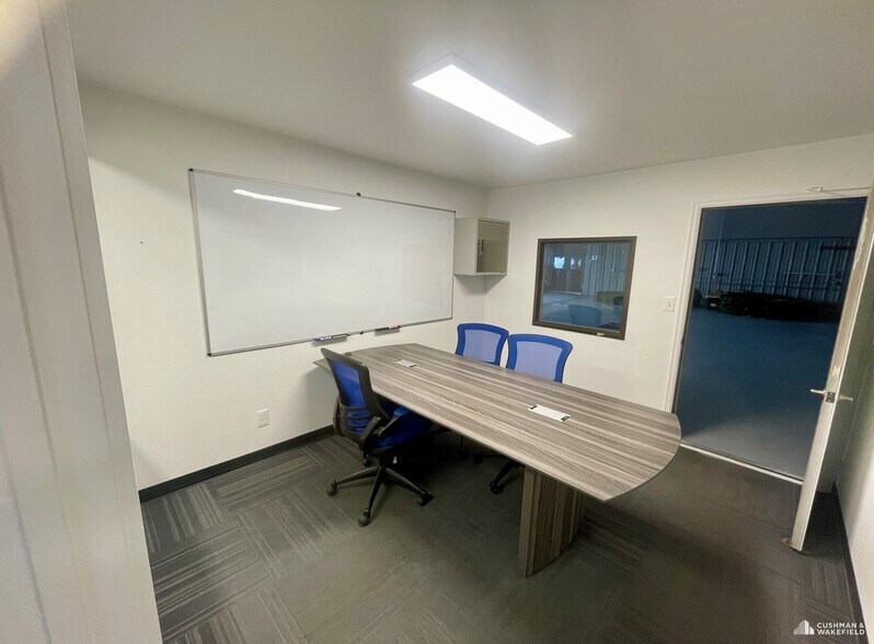More Photos Of 500 E Vine Dr, Fort Collins Warehouse For Sale