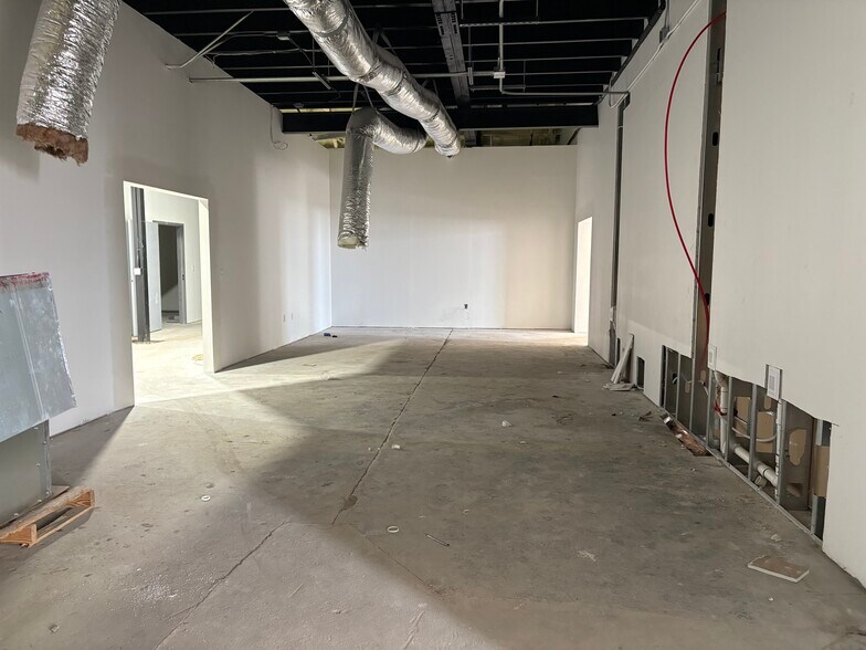 More Photos Of 1737 NW 5th St, Oklahoma City Warehouse For Lease