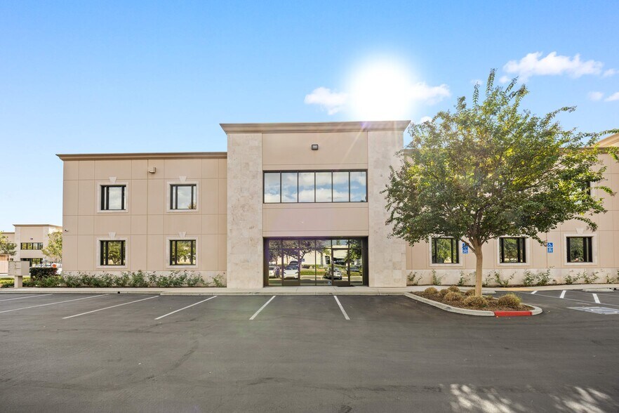 More Photos Of 1795 E Holt Blvd, Ontario Showroom For Sale