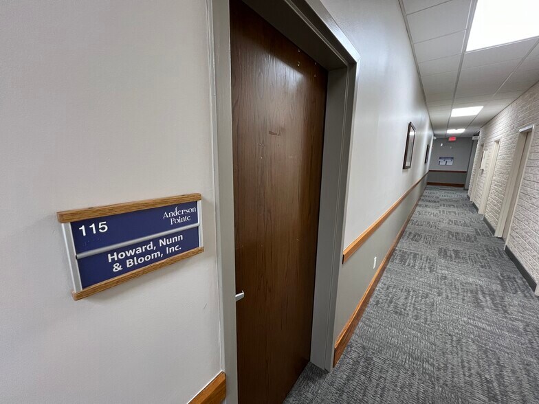 More Photos Of 7655 Five Mile Rd, Cincinnati Medical For Sale