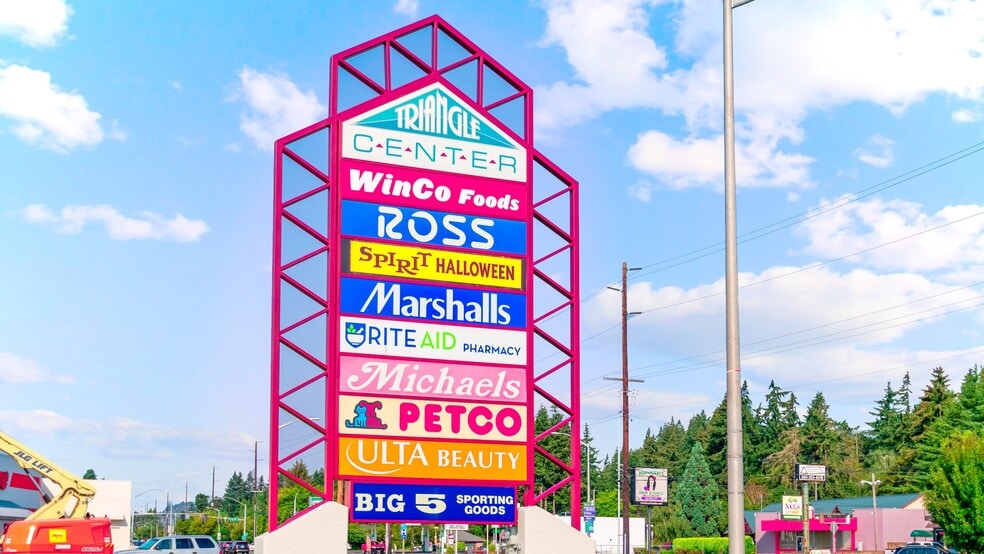 More Photos Of 200 Triangle Ctr, Longview Unknown For Lease