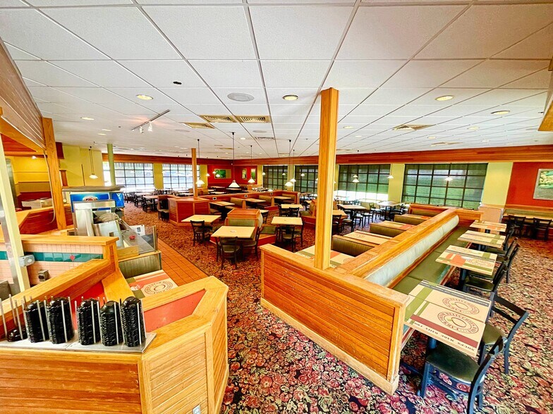 More Photos Of 31151 Us Highway 19 N, Palm Harbor Freestanding For Sale