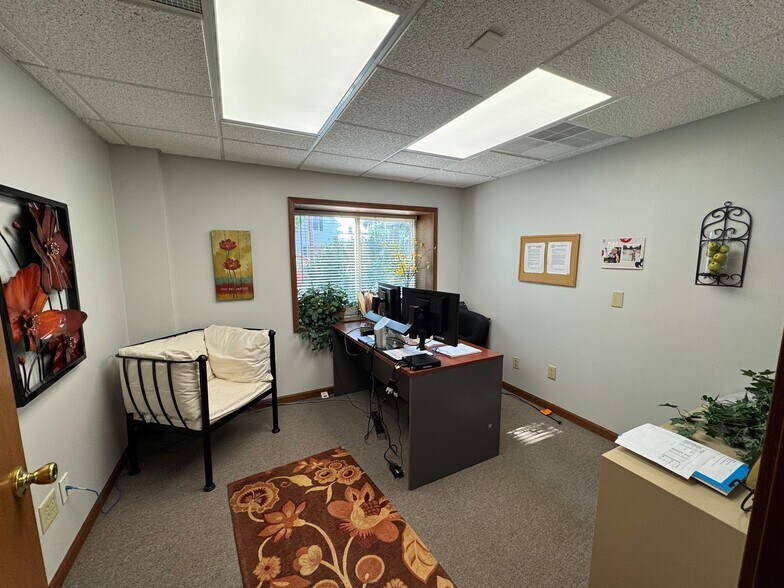 More Photos Of 503 S Main St, Nappanee Office For Sale