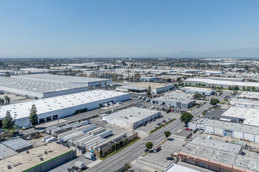 More Photos Of 15605 Cornet St, Santa Fe Springs Warehouse For Lease