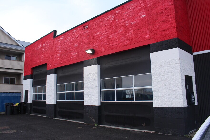 More Photos Of 200 Betz Rd, Cheney Auto Repair For Sale