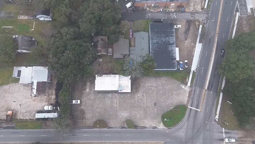More Photos Of 3855 N Acadian Thruway, Baton Rouge General Retail For Sale