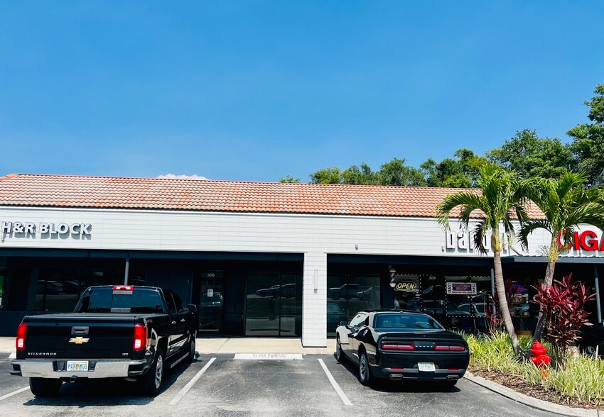 More Photos Of 2454 N McMullen Booth Rd, Clearwater Unknown For Lease