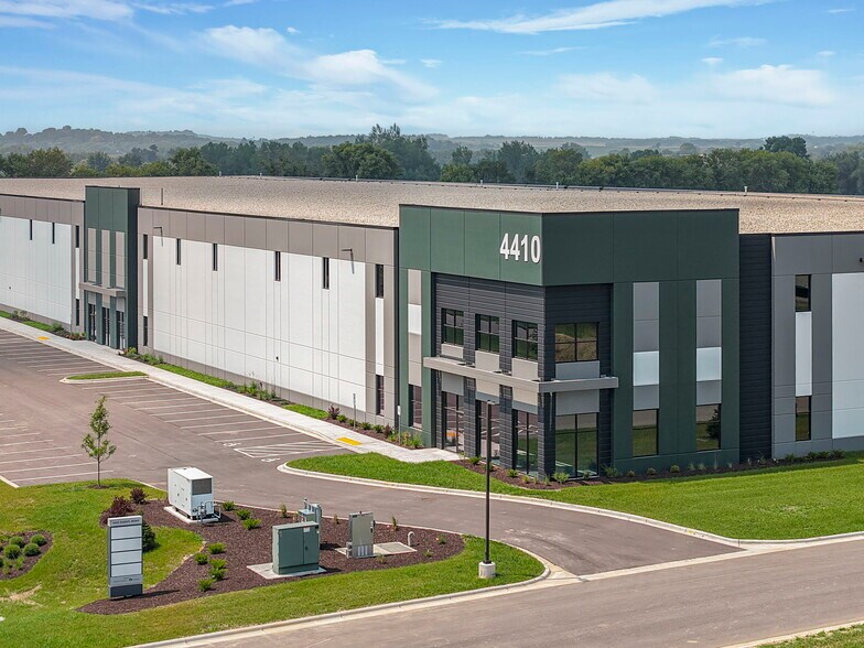 Primary Photo Of 4410 Daentl Rd, Deforest Industrial For Lease