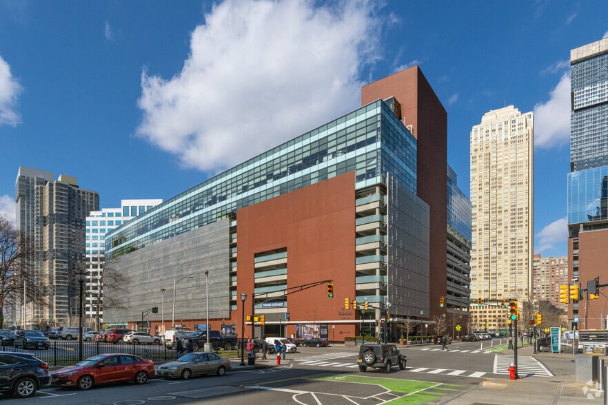 More Photos Of 135 Greene St, Jersey City Office For Lease