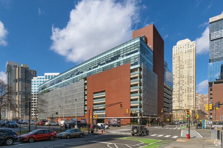More Photos Of 135 Greene St, Jersey City Office For Lease