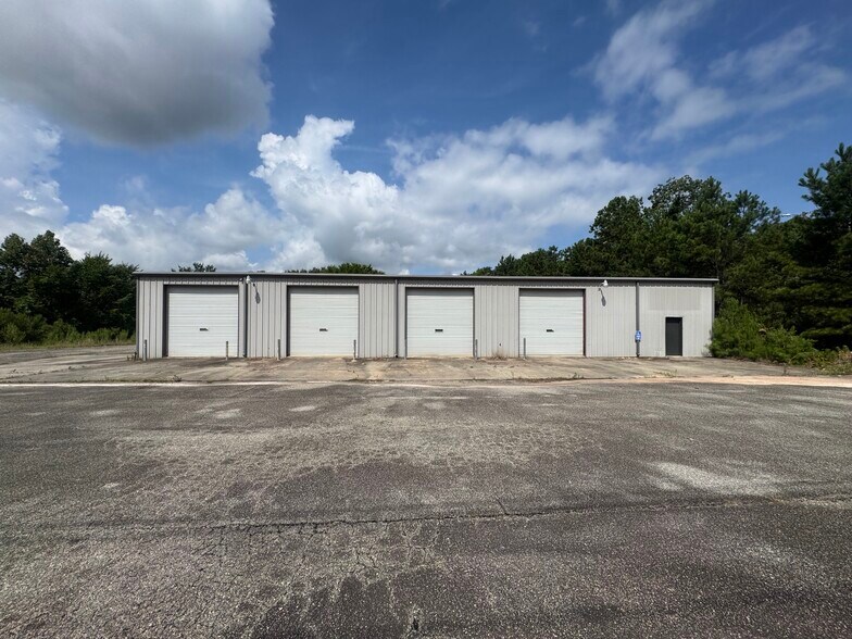 Primary Photo Of 3413 Ocmulgee East Blvd, Macon Flex For Sale
