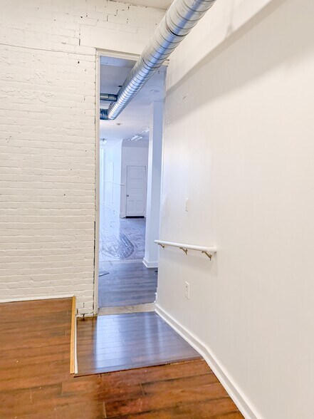 More Photos Of 5104 Butler St, Pittsburgh Storefront Retail Residential For Lease