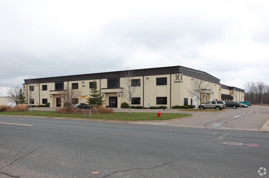 More Photos Of 2195 Daniels St, Long Lake Warehouse For Lease