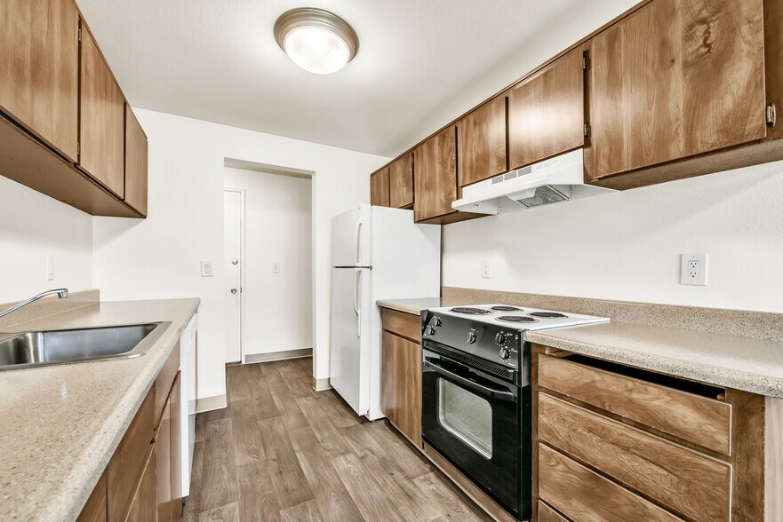 More Photos Of 10200 SW Conestoga Dr, Beaverton Multifamily For Sale