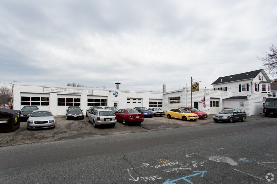 More Photos Of 47 Summer St, Natick Auto Repair For Lease