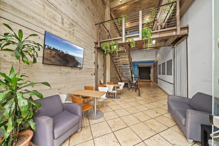 More Photos Of 9415-9421 Culver Blvd, Culver City Storefront Retail Office For Lease