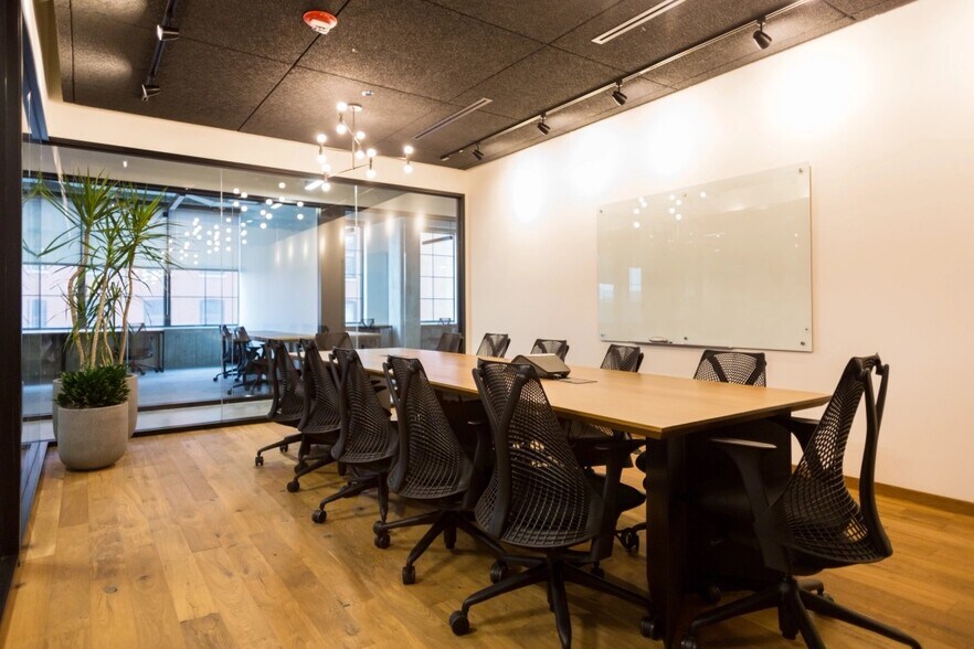 More Photos Of 171 N Aberdeen St, Chicago Coworking Space