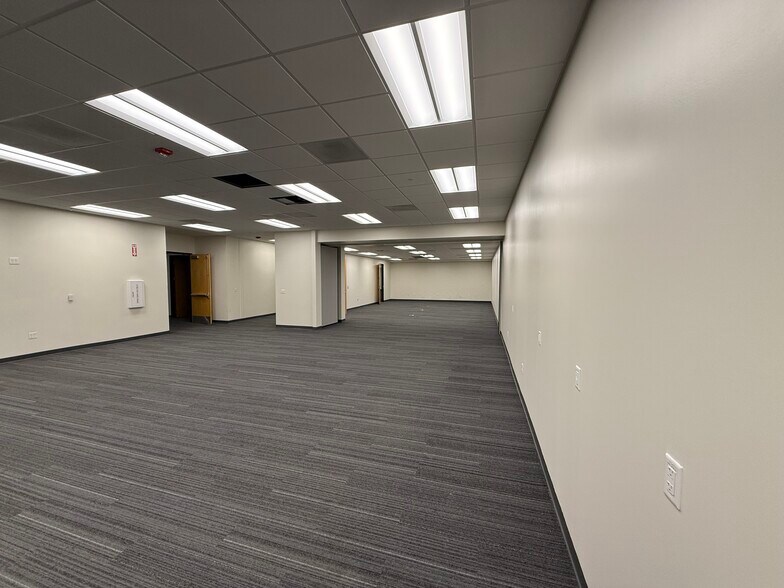 More Photos Of 1575 N Resler Dr, El Paso Medical For Lease