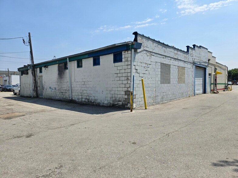 More Photos Of 1340 Ogden Ave, Downers Grove Freestanding For Sale