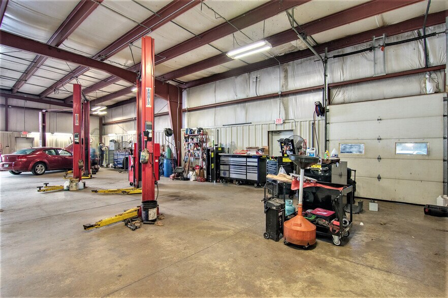 More Photos Of 650 S Plasterbed Rd, Port Clinton Auto Repair For Sale