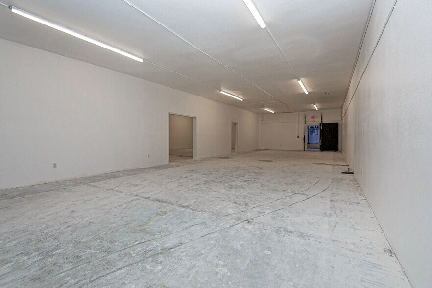 More Photos Of 5557 Cahuenga Blvd, North Hollywood General Retail For Sale