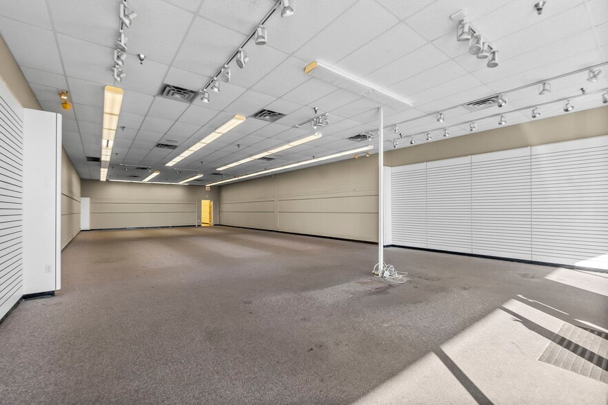 More Photos Of 1213 S Main St, Sikeston Unknown For Lease