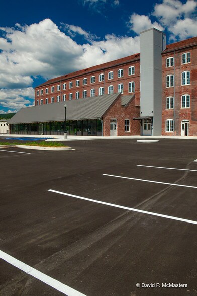 More Photos Of 2 Howard St, Cumberland Apartments For Lease